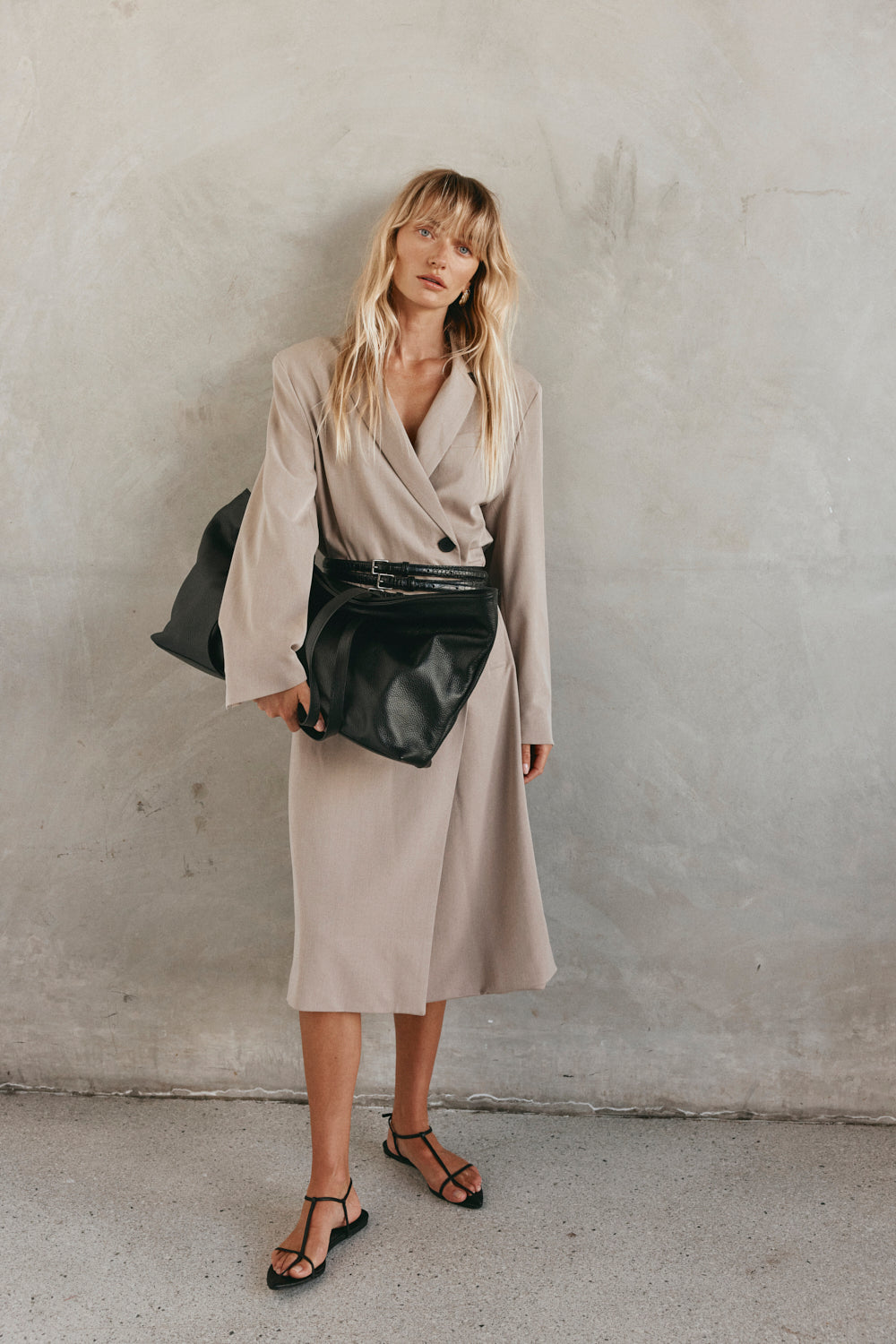 Mia XL Black Leather East West Slouchy Tote