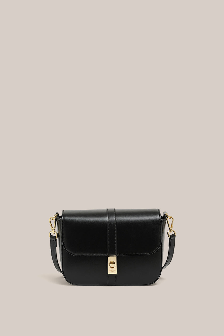 Carly-Crossbody-Blk-01_c54b466b-64df-4523-82ee-ef52d6568630.jpg