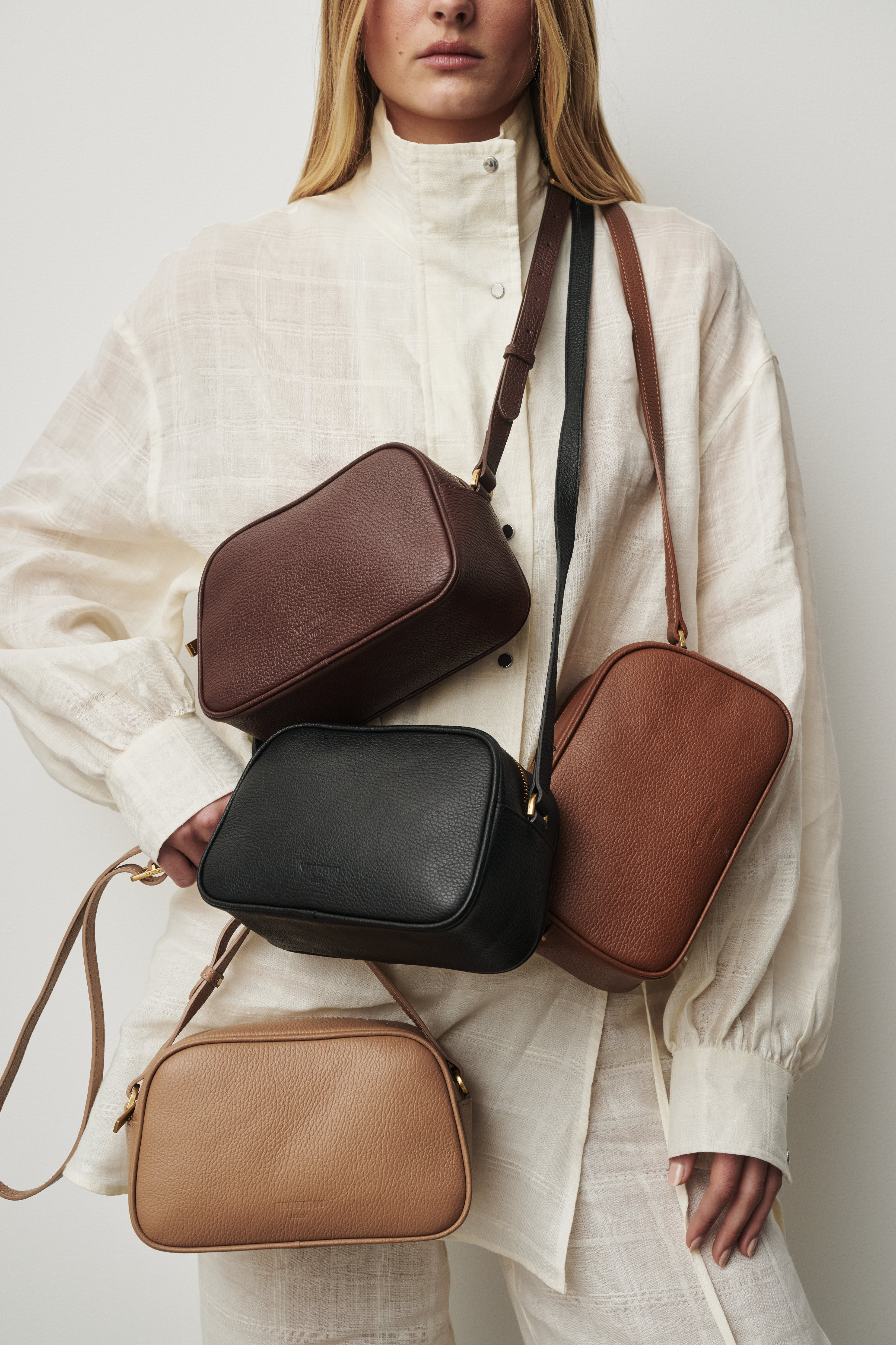 VESTIRSI_CAMPAIGN_STUDIO_JUN26_ZOEBLUME-S09_067.jpg