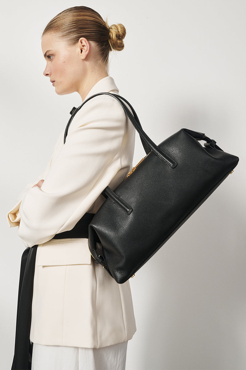 Gia Leather Shoulder Bag Black