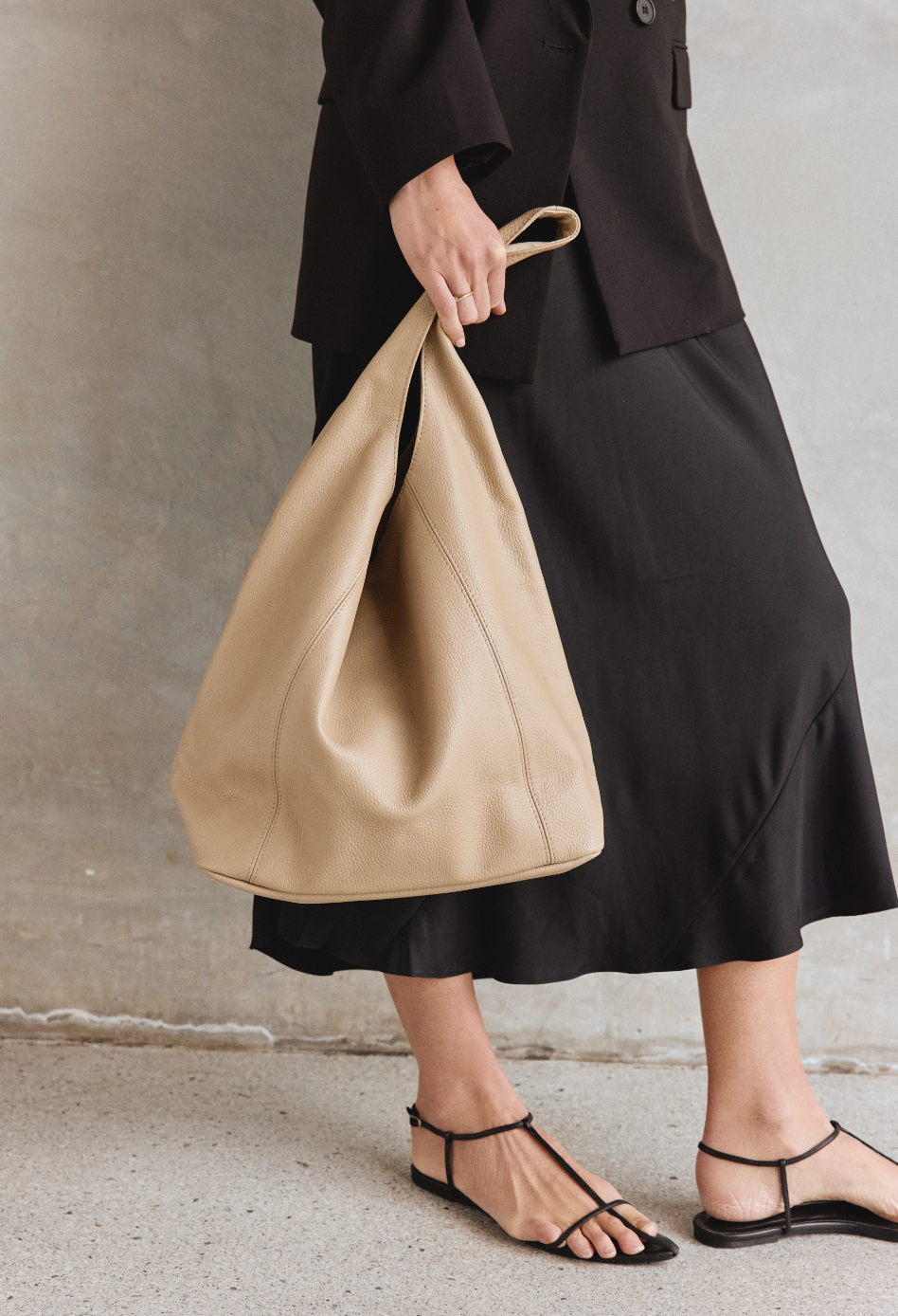 Scarlett 2.0 Beige Leather Hobo